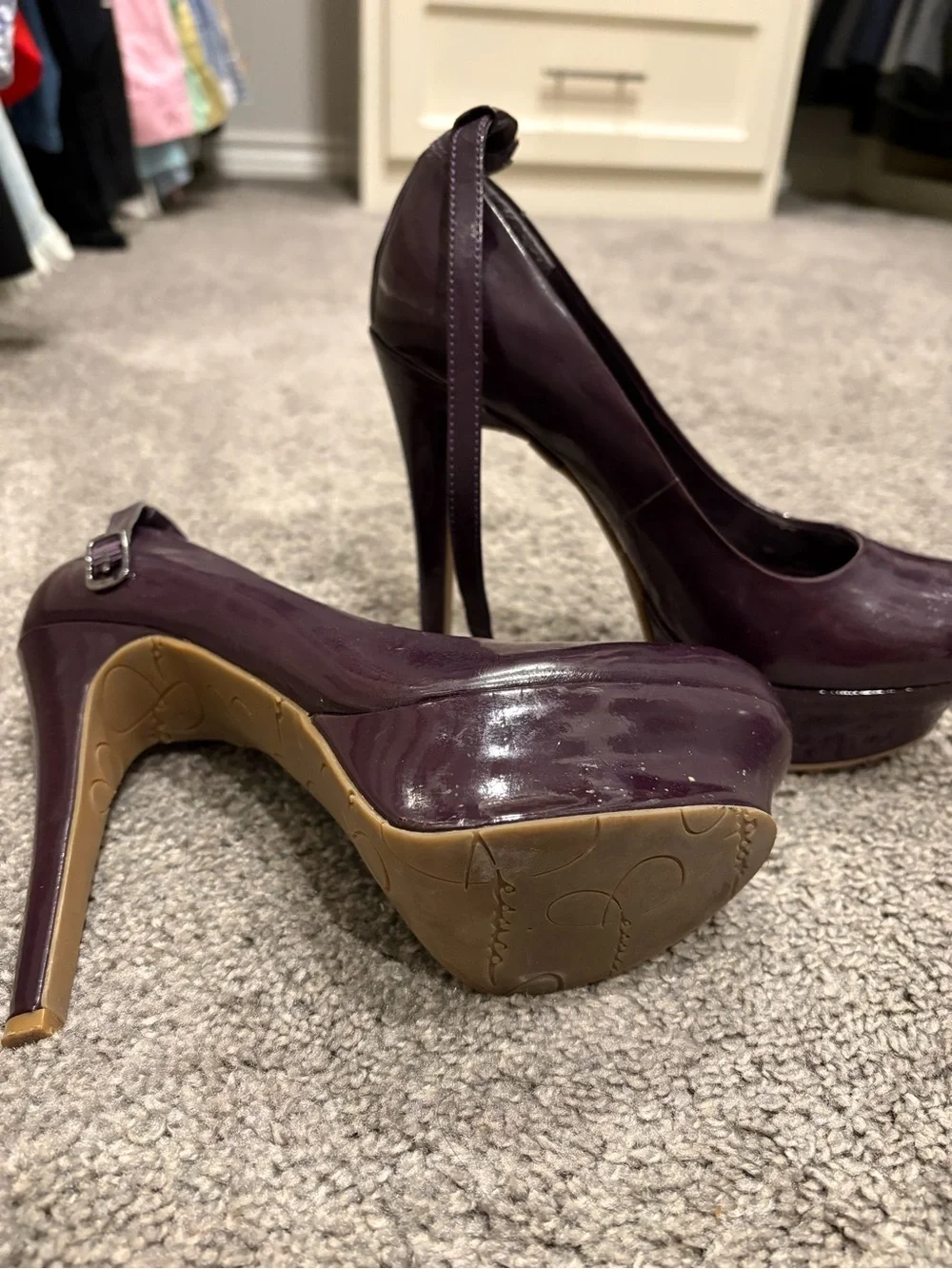 Jessica Simpson glossy plum